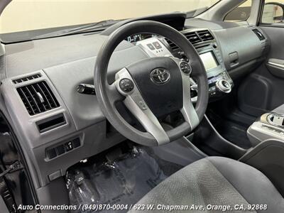 2014 Toyota Prius v Two   - Photo 11 - Orange, CA 92868