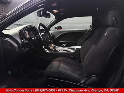 2019 Dodge Challenger SXT - Photo 6 - Orange, CA 92868