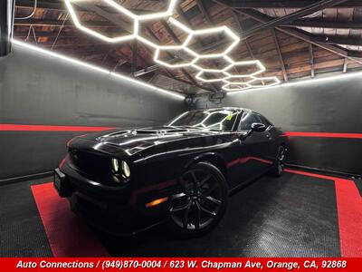 2019 Dodge Challenger SXT - Photo 2 - Orange, CA 92868