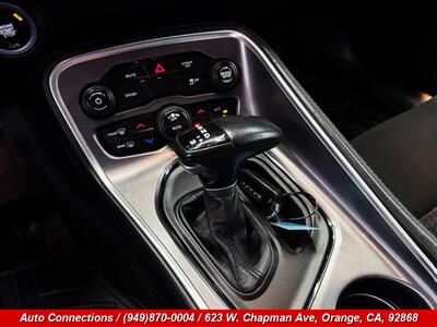 2019 Dodge Challenger SXT - Photo 13 - Orange, CA 92868