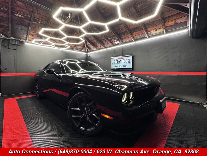 2019 Dodge Challenger SXT   - Photo 1 - Orange, CA 92868