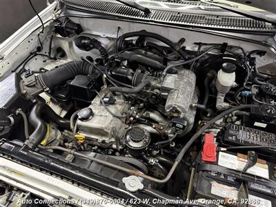 2001 Toyota Tacoma   - Photo 14 - Orange, CA 92868