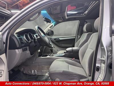 2004 Toyota 4Runner SR5   - Photo 6 - Orange, CA 92868