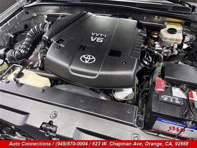 2004 Toyota 4Runner SR5   - Photo 22 - Orange, CA 92868