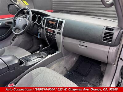 2004 Toyota 4Runner SR5   - Photo 10 - Orange, CA 92868