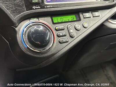 2014 Toyota Prius c Three   - Photo 16 - Orange, CA 92868