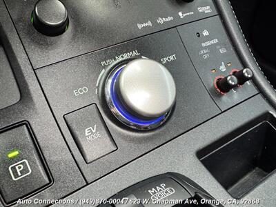 2013 Lexus CT 200h   - Photo 16 - Orange, CA 92868