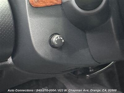 2003 INFINITI G35   - Photo 21 - Orange, CA 92868