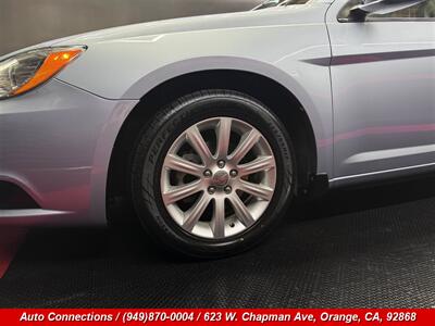 2013 Chrysler 200 Limited   - Photo 26 - Orange, CA 92868