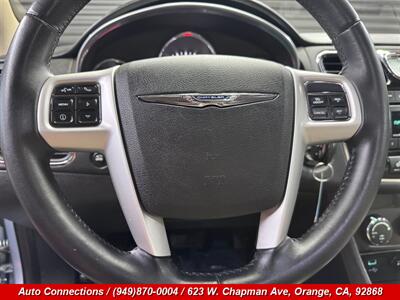 2013 Chrysler 200 Limited   - Photo 13 - Orange, CA 92868