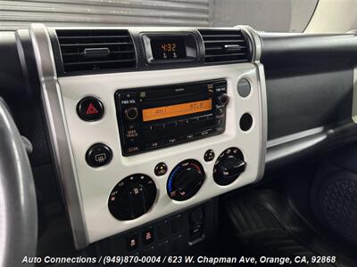 2010 Toyota FJ Cruiser   - Photo 16 - Orange, CA 92868