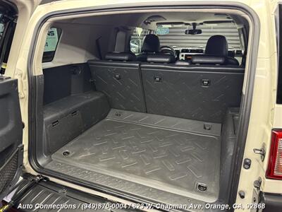 2010 Toyota FJ Cruiser   - Photo 21 - Orange, CA 92868