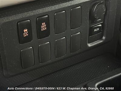 2010 Toyota FJ Cruiser   - Photo 15 - Orange, CA 92868