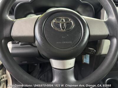 2010 Toyota FJ Cruiser   - Photo 13 - Orange, CA 92868
