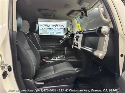 2010 Toyota FJ Cruiser   - Photo 7 - Orange, CA 92868