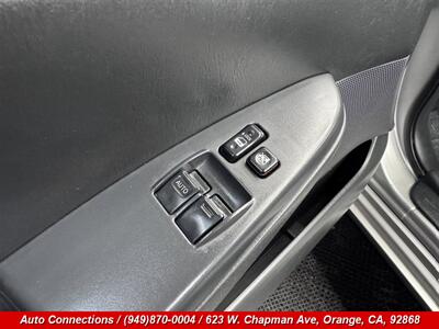 2006 Toyota Camry SE V6 - Photo 18 - Orange, CA 92868