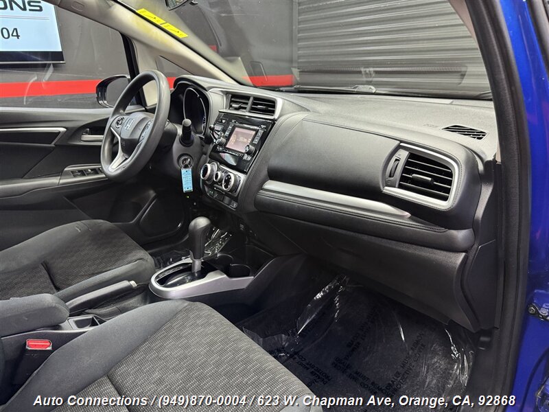 2015 Honda Fit LX photo 9