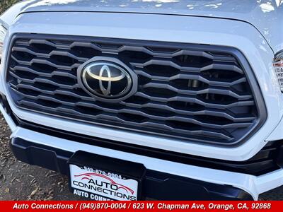 2017 Toyota Tacoma TRD Off-Road   - Photo 30 - Orange, CA 92868