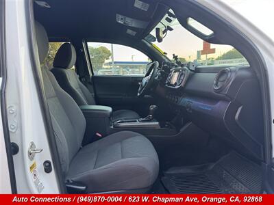 2017 Toyota Tacoma TRD Off-Road   - Photo 7 - Orange, CA 92868