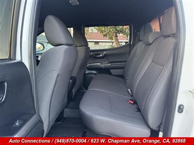 2017 Toyota Tacoma TRD Off-Road   - Photo 9 - Orange, CA 92868