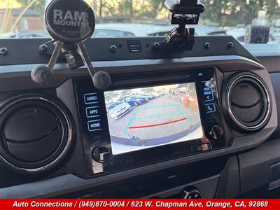 2017 Toyota Tacoma TRD Off-Road   - Photo 18 - Orange, CA 92868