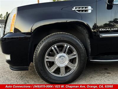 2009 Cadillac Escalade   - Photo 30 - Orange, CA 92868