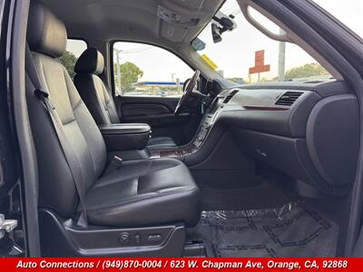 2009 Cadillac Escalade   - Photo 7 - Orange, CA 92868