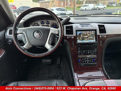 2009 Cadillac Escalade   - Photo 12 - Orange, CA 92868