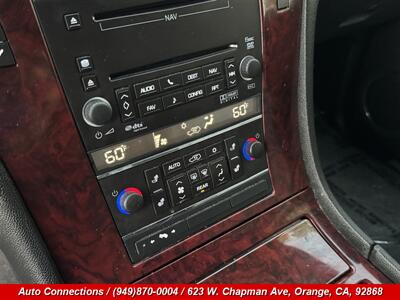 2009 Cadillac Escalade   - Photo 14 - Orange, CA 92868