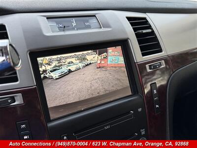2009 Cadillac Escalade   - Photo 16 - Orange, CA 92868