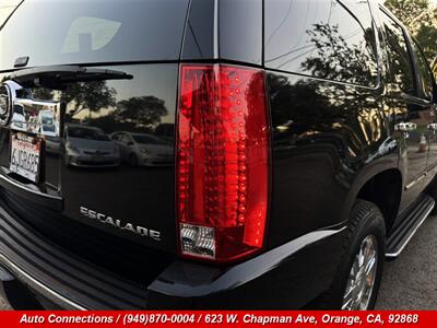 2009 Cadillac Escalade   - Photo 29 - Orange, CA 92868