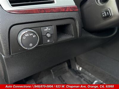 2009 Cadillac Escalade   - Photo 17 - Orange, CA 92868