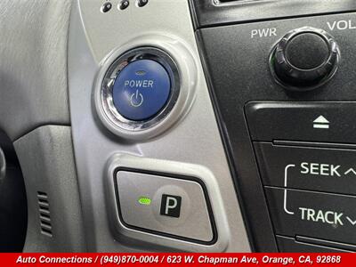 2014 Toyota Prius v Five - Photo 16 - Orange, CA 92868