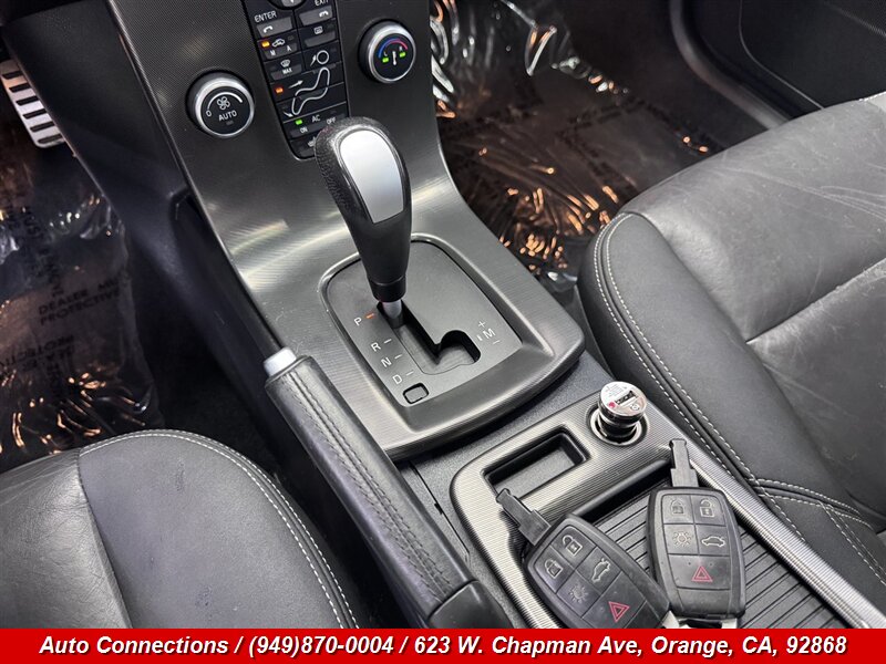 2013 Volvo C30 T5 R-Design - Photo 14 - Orange, CA 92868