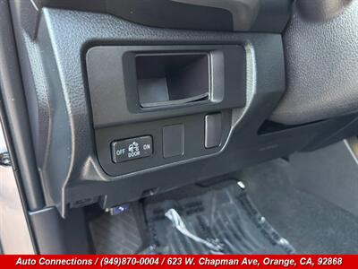 2016 Toyota Tacoma SR5 V6   - Photo 19 - Orange, CA 92868