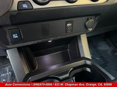 2016 Toyota Tacoma SR5 V6   - Photo 15 - Orange, CA 92868