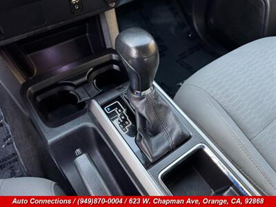 2016 Toyota Tacoma SR5 V6   - Photo 14 - Orange, CA 92868