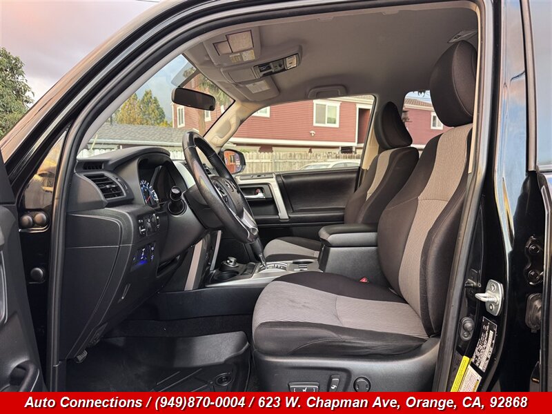2017 Toyota 4Runner SR5 - Photo 6 - Orange, CA 92868