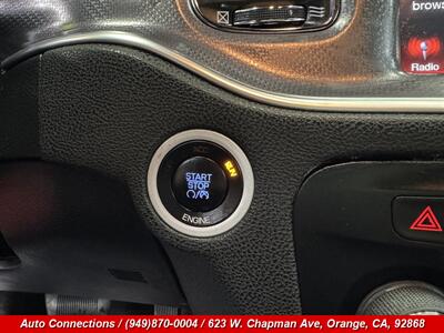 2014 Dodge Charger SXT   - Photo 14 - Orange, CA 92868