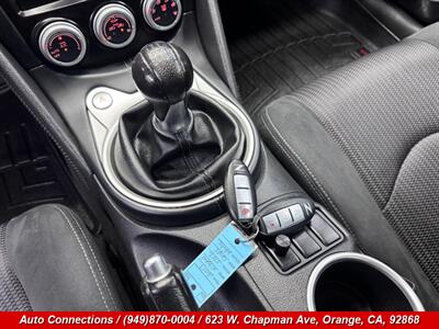 2017 Nissan 370Z   - Photo 11 - Orange, CA 92868