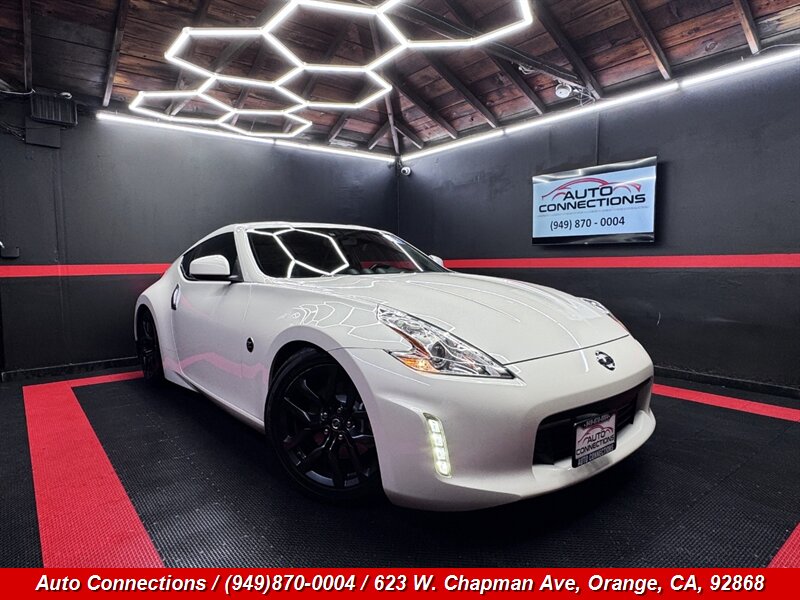2017 Nissan 370Z   - Photo 1 - Orange, CA 92868