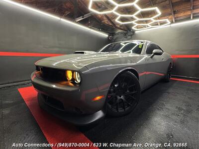 2018 Dodge Challenger R/T Shaker   - Photo 2 - Orange, CA 92868