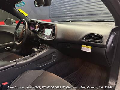 2018 Dodge Challenger R/T Shaker   - Photo 10 - Orange, CA 92868