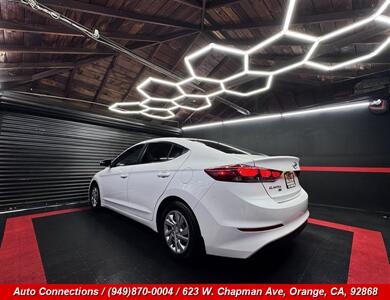 2018 Hyundai ELANTRA SE - Photo 4 - Orange, CA 92868