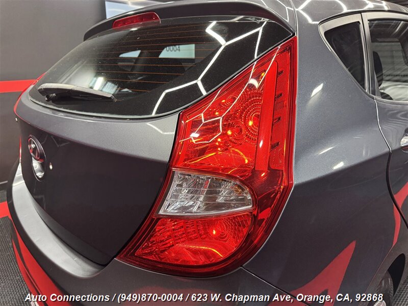 2012 Hyundai Accent GS photo 26