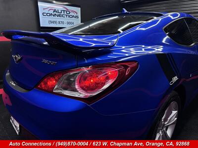 2010 Hyundai Genesis Coupe 3.8L - Photo 27 - Orange, CA 92868