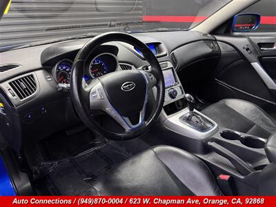 2010 Hyundai Genesis Coupe 3.8L - Photo 11 - Orange, CA 92868