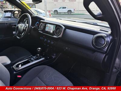 2017 Toyota Tacoma TRD Pro   - Photo 9 - Orange, CA 92868