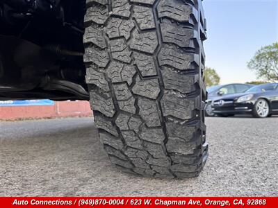 2017 Toyota Tacoma TRD Pro   - Photo 39 - Orange, CA 92868