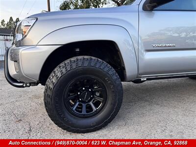 2015 Toyota Tacoma V6   - Photo 34 - Orange, CA 92868